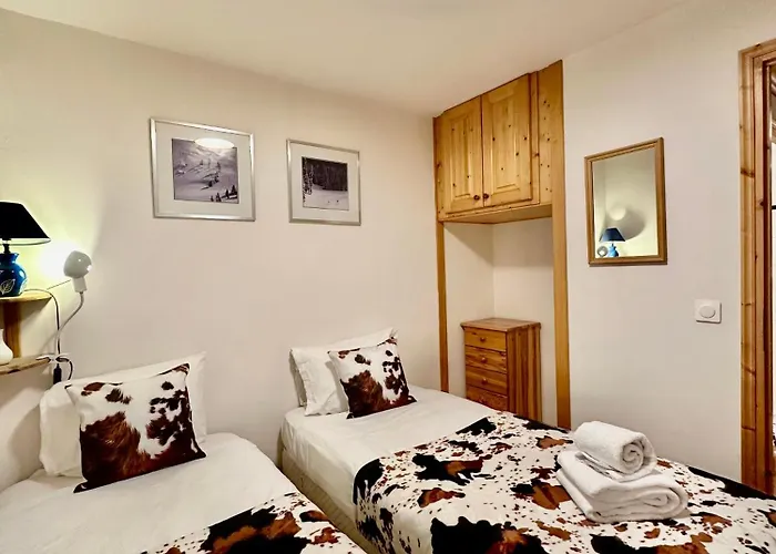 New! Charming 2-bedroom Close To Lifts * Courchevel