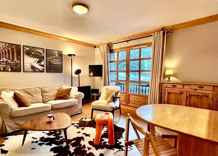 New! Charming 2-bedroom Close To Lifts Lägenhet *